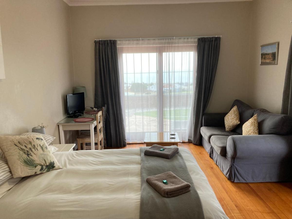 Kirknewton Hotel Port Elizabeth Bagian luar foto