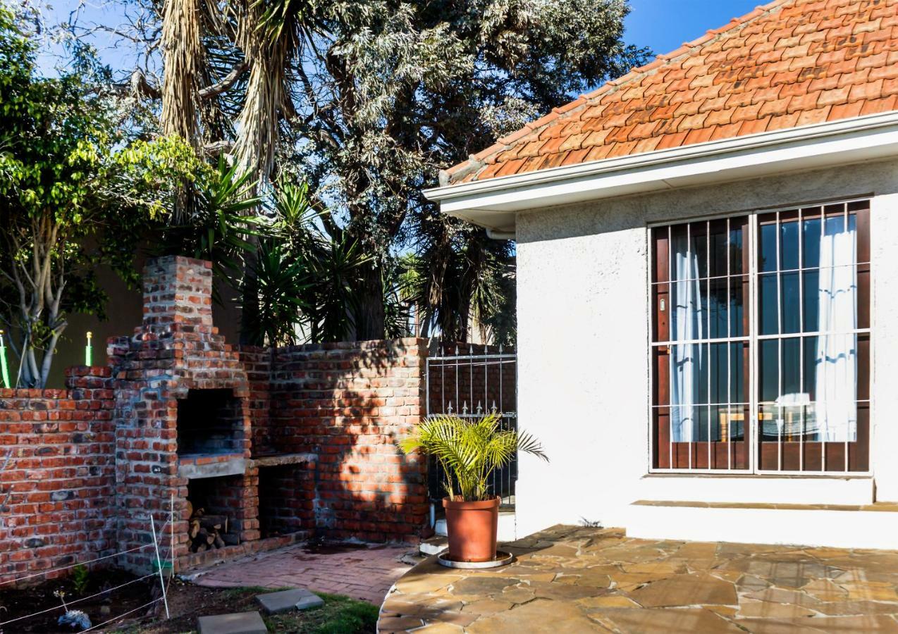 Kirknewton Hotel Port Elizabeth Bagian luar foto
