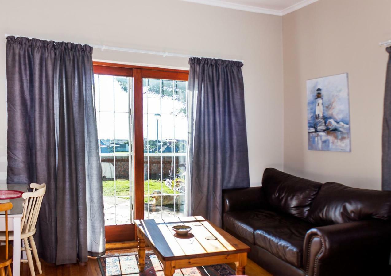 Kirknewton Hotel Port Elizabeth Bagian luar foto