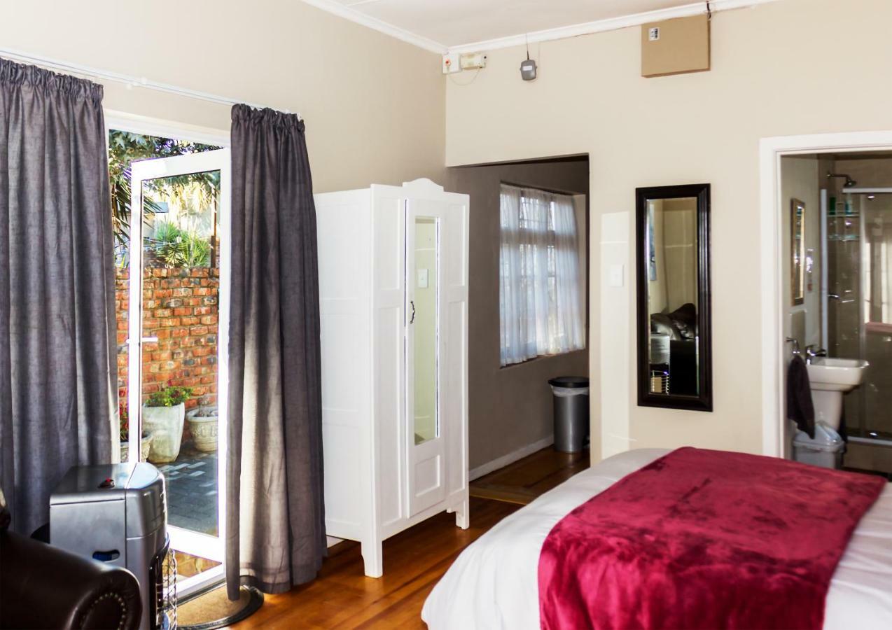 Kirknewton Hotel Port Elizabeth Bagian luar foto